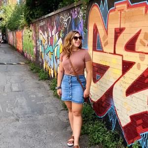 Meet your Posher, Laura